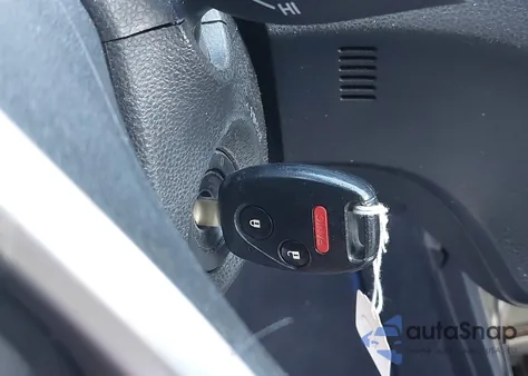 2013 Honda Fit Sport z USA, uszkodzony, nr VIN JHMGE8H52DC021210